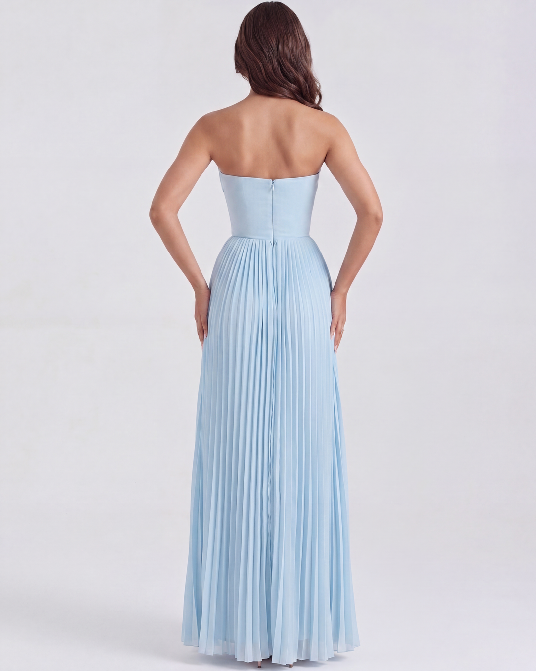 Damen Maxikleid in Babyblau, elegant plissiert. Perfektes Abendkleid, Sommerkleid oder festliches Hochzeitsgast-Outfit.