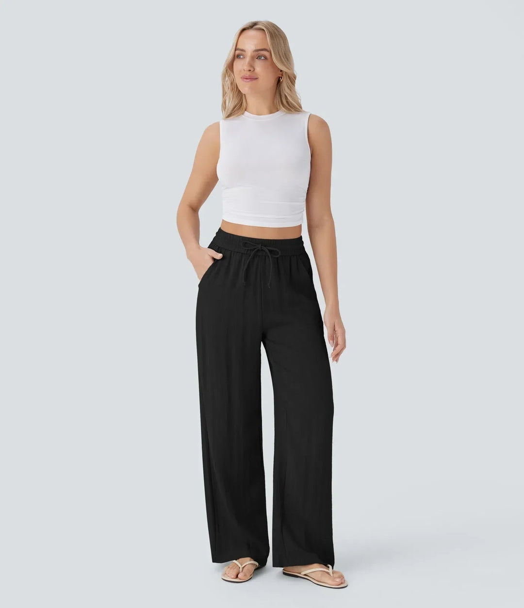 Marineblaue Freizeithose, weites Bein. Bequeme Damenhose für Casual & Büro im Sommer.