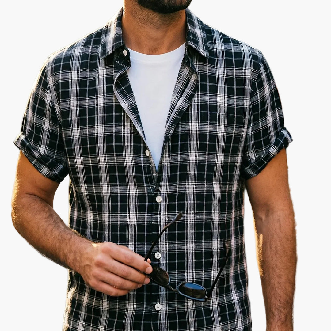 Modernes Herren Sommerhemd mit Karomuster, für einen frischen Look.