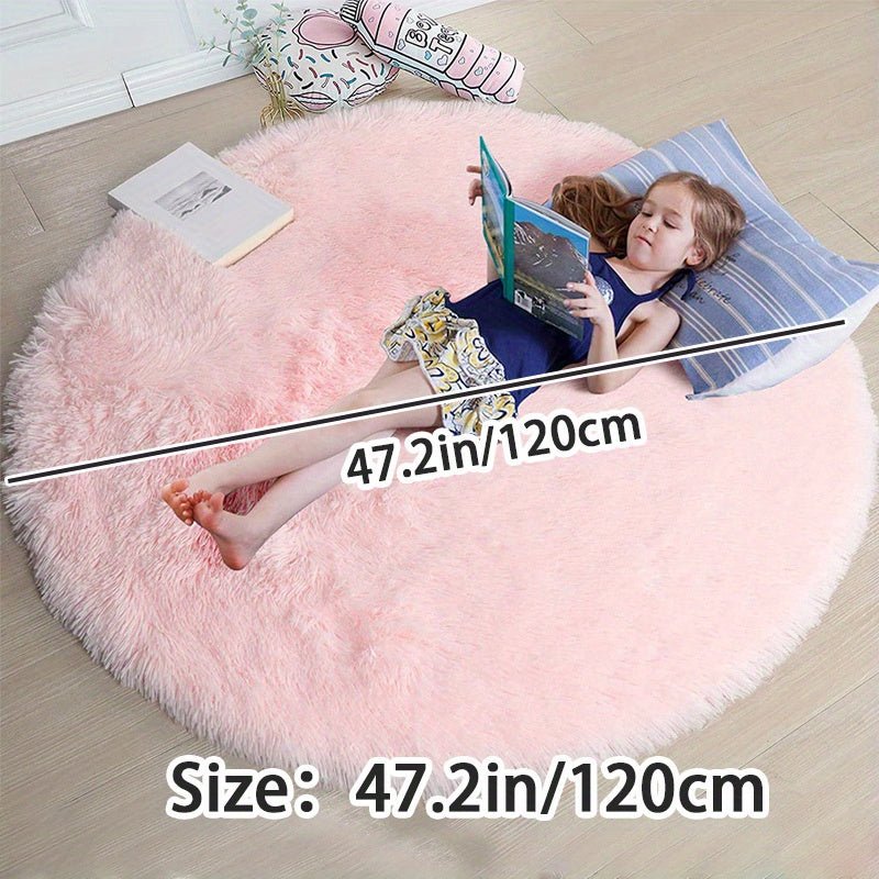 Großer runder Teppich, extra weich und plüschig, passend für modernes Home Decor.