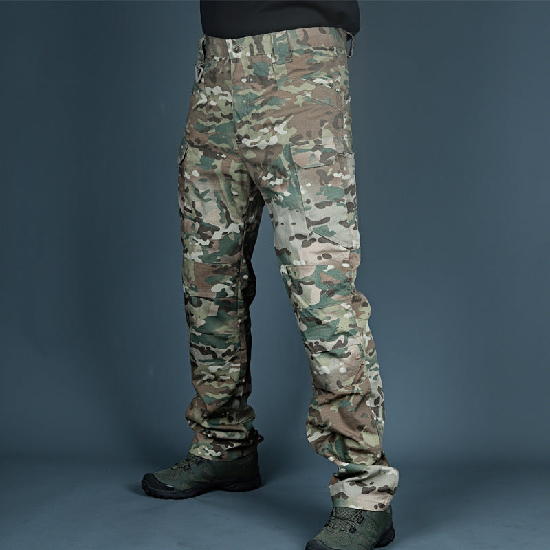 Outdoor-taugliche taktische Herren Cargohose. Robust, bequem & mit praktischen Taschen für Ausrüstung.