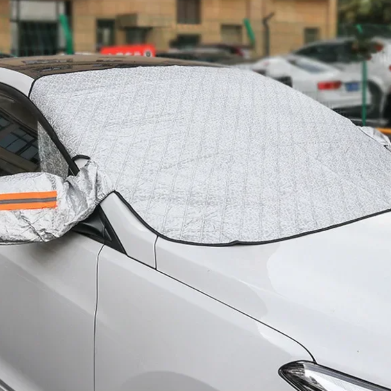 Robuste magnetische Windschutzscheibenabdeckung, zuverlässiger Schutz vor Wetterextremen.