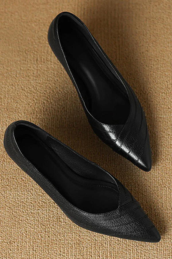 Spitze Pumps in Schwarz: Bequeme & vielseitige Damenschuhe mit elegantem Absatz für jeden Anlass.