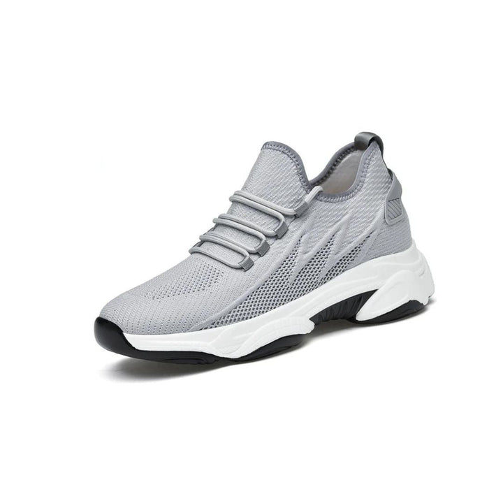 Schwarze sportliche Herren Sneakers, höhenerhöhend, für maximalen Komfort & Style.