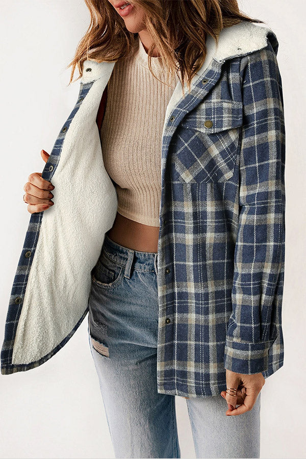 Karierte Herren Flanelljacke in Grau/Blau mit warmem Sherpa-Futter und Kapuze, Wintertauglich.