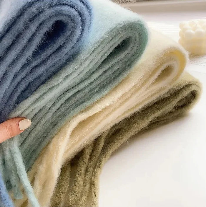 Perfekte Geschenkidee: Warmer & stilvoller Damen Schal für Frauen zu Weihnachten.