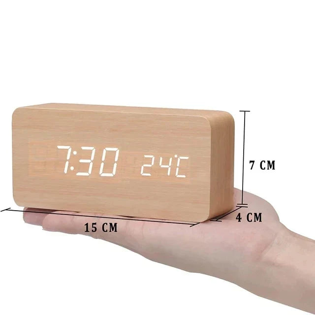 Hochwertige Holz Digitaluhr mit LED-Anzeige, Wecker, Sprachsteuerung & Temperatur, perfekt für Ihr Zuhause.