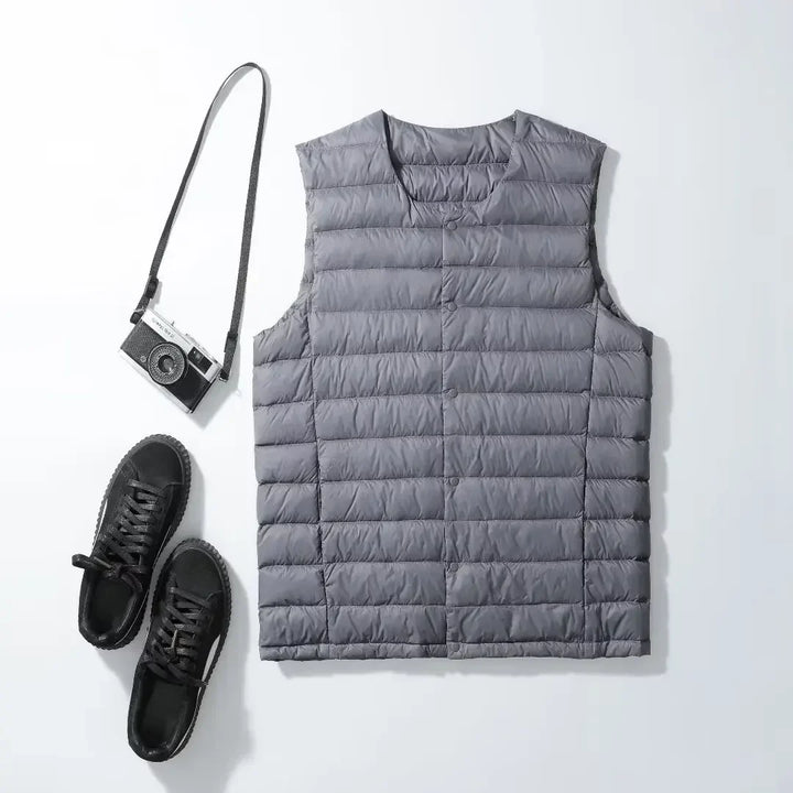 Herren Daunenweste als wärmende Zwischenschicht. Ultraleicht, ärmellos & optimal für Herbst-Outdoor.