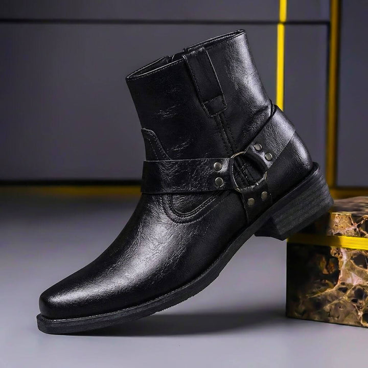 Robuste handgefertigte Herren Vintage Stiefel aus Leder, klassische Boots für Alltag und elegante Anlässe.