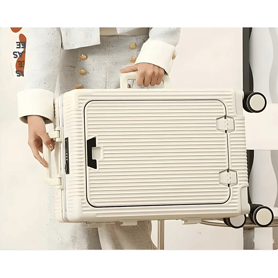 Eleganter silberner Hartschalen-Koffer mit leisen Spinner-Rädern für stilvolle Flugreisen.