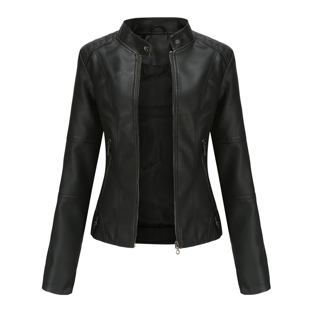 Detailansicht der strukturierten Oberfläche der eleganten Damen Kurzjacke, vielseitig.