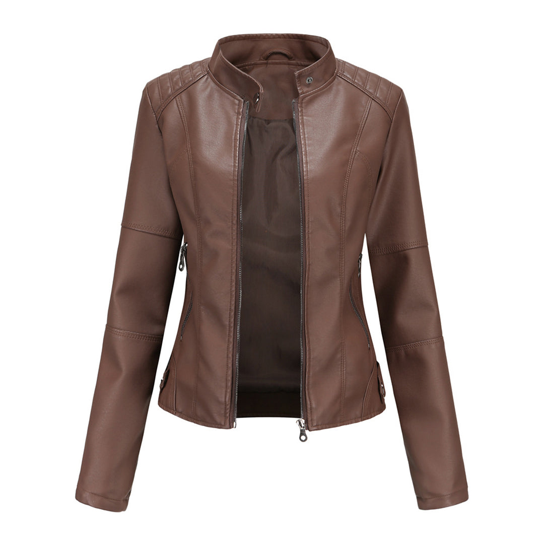 Elegante, strukturierte Damen Kurzjacke auf Bügel, zeigt perfekte Form & Stil.