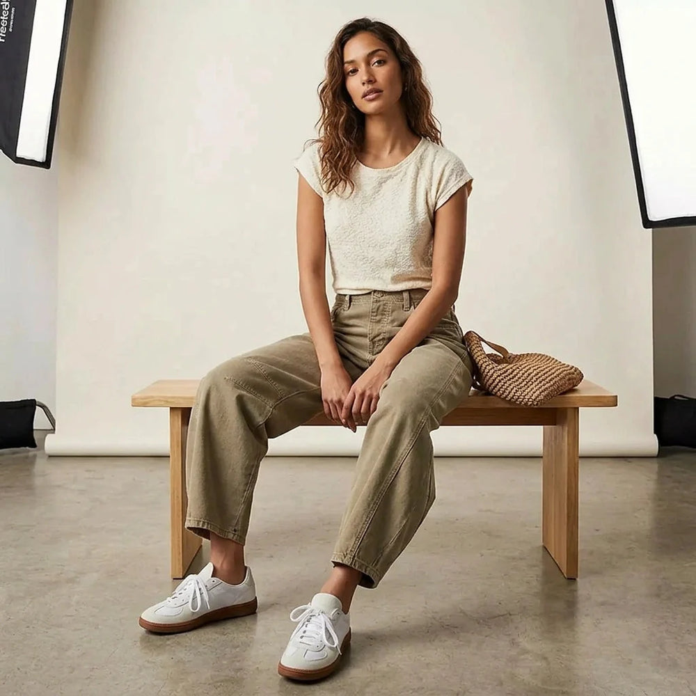 High Waist Baggy Jeans für Damen, weite Passform, perfekt für stilvolle Freizeit-Outfits.