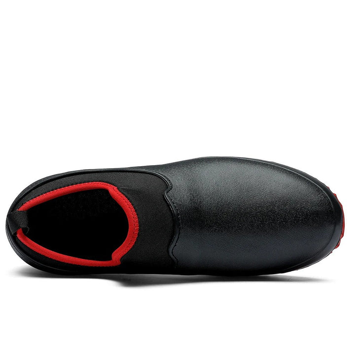 Seitenansicht der Benjamin Schutzschuhe für Herren. Wasserdicht, rutschfest & langlebig für zuverlässigen Schutz.