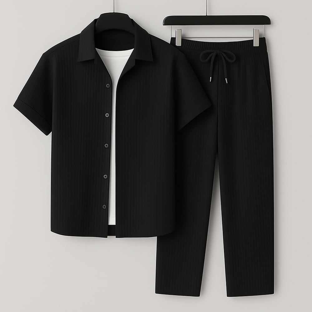 Lässiges Herren Sommer-Set mit luftigem Hemd und Kordelzug-Hose. Perfekt für Komfort & Stil im Urlaub.