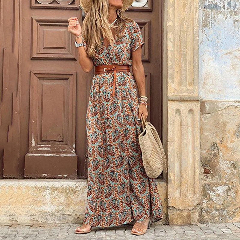 Auffälliges Damen Printkleid im Boho-Vintage-Design, ein leichtes Sommerkleid mit einzigartigem Muster.
