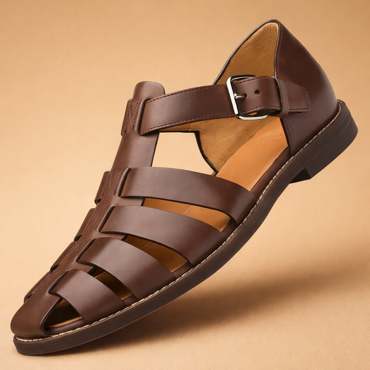 Stylische Männer Sandalen für den Strand. Robuste Sohle & bequeme Passform für lange Spaziergänge.
