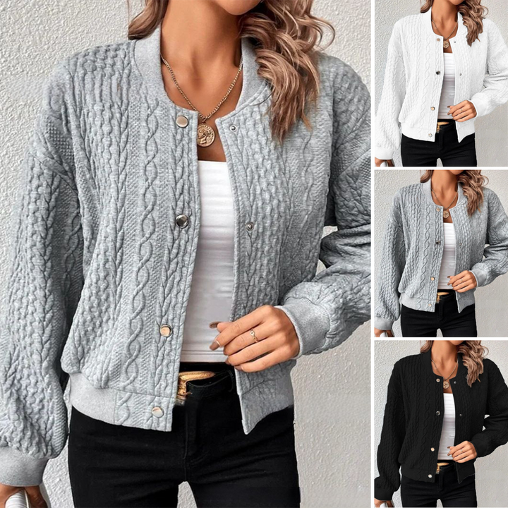 Moderne Damen Strickjacke mit Knöpfen für den Alltag. Bequem, elegant und leicht zu kombinieren.