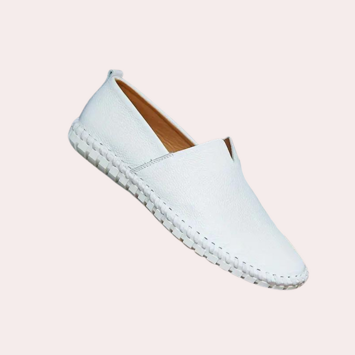 Herren-Slipper zum Reinschlüpfen, schwarze Loafer mit rutschfester Sohle. Eleganter Komfortschuh für Männer.