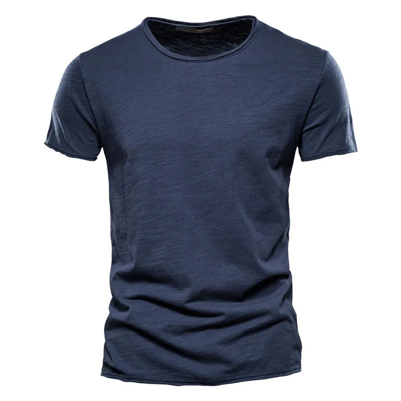 Rückansicht des bequemen, atmungsaktiven Herren T-Shirts, ideal für Sport und Freizeit.