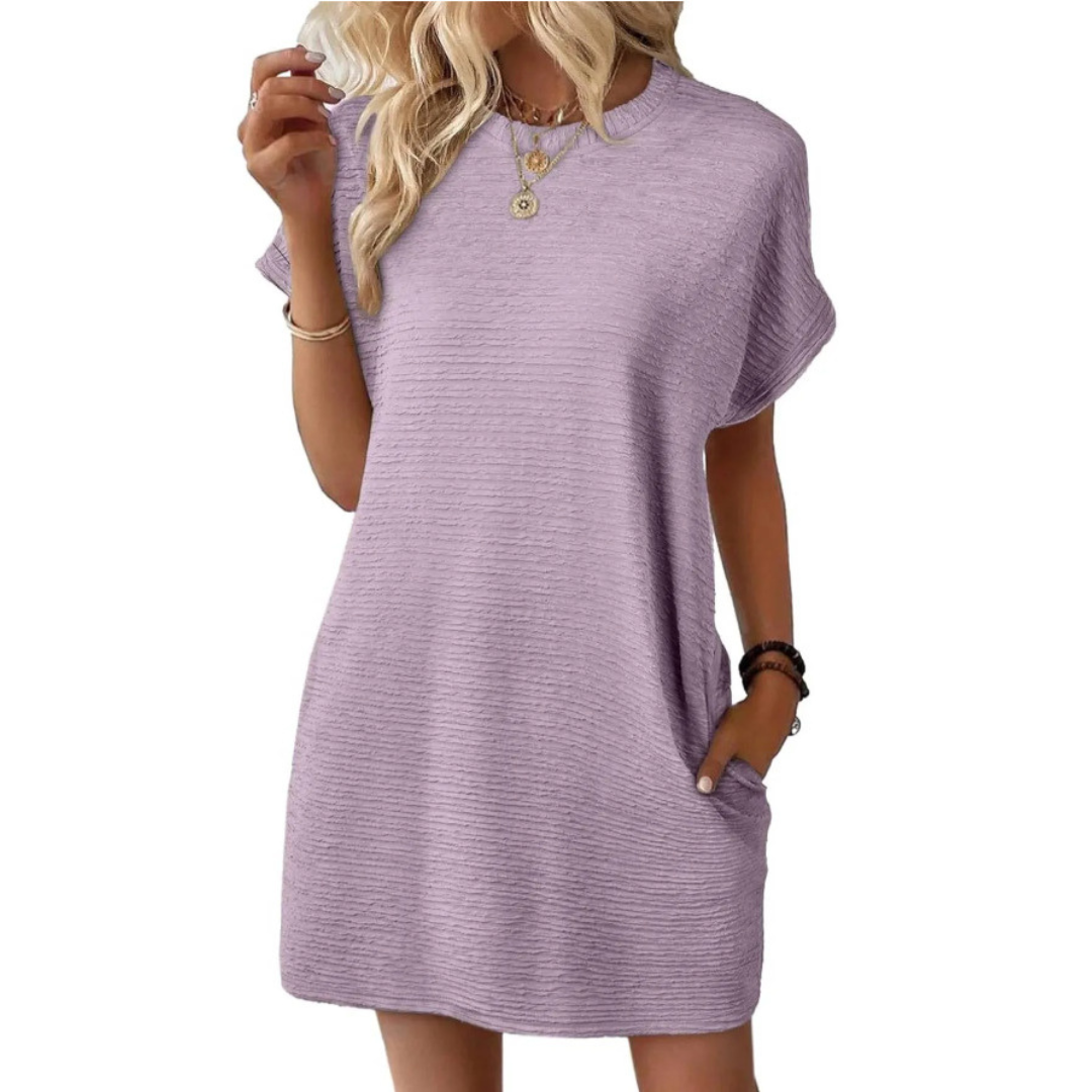 Casual Damen T-Shirtkleid in Marineblau, mit praktischen Seitentaschen, ideal für einen lockeren Look.