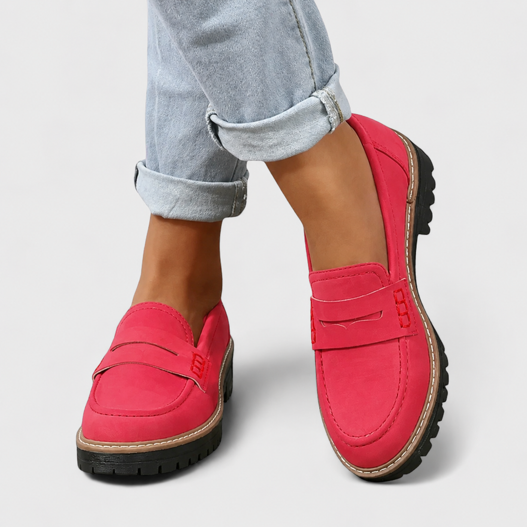 Klassische Slip-on Plateau Loafer für Damen, orthopädisch und bequem, perfekt für Freizeit und Büro.