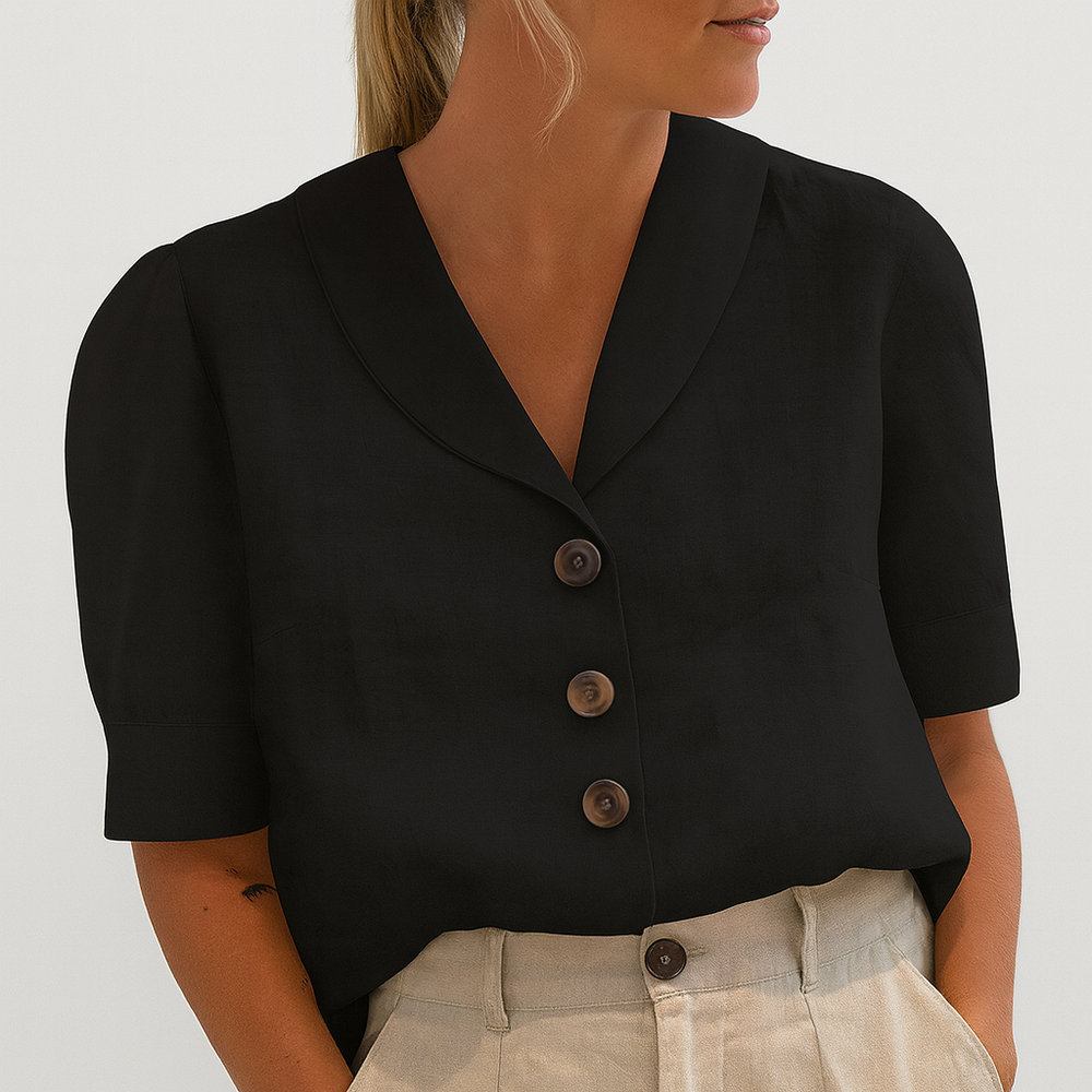 Bequeme, vielseitige Damen Sommerbluse mit V-Ausschnitt, kurzer Ärmel und Knopfleiste. Perfekt für Büro & Alltag.