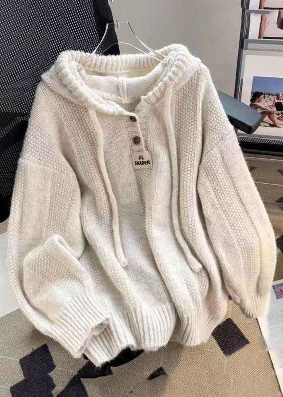 Stilvolles Damen Sweatshirt mit Kapuze, Knopfleiste & Schnürdetail. Perfekt als Freizeitmode oder lässiger Pullover.