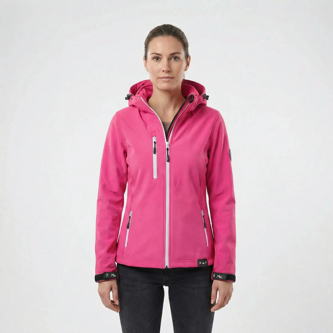 Komfortable Damen Freizeitjacke aus Softshell mit Kapuze, perfekt für Herbst- und Frühlingsaktivitäten.
