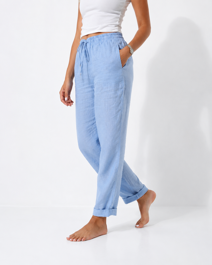 Bequeme Sommerhose für Damen mit elastischem Gummibund und lockerem Schnitt, perfekt für entspannte Sommertage.