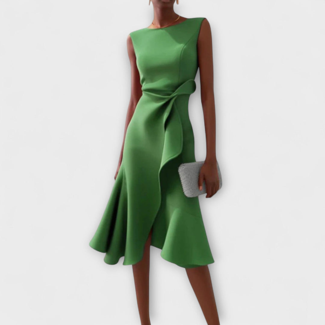 Fließendes, drapiertes Midi Damenkleid, perfekt als Abend- oder Sommerkleid mit Eleganz.