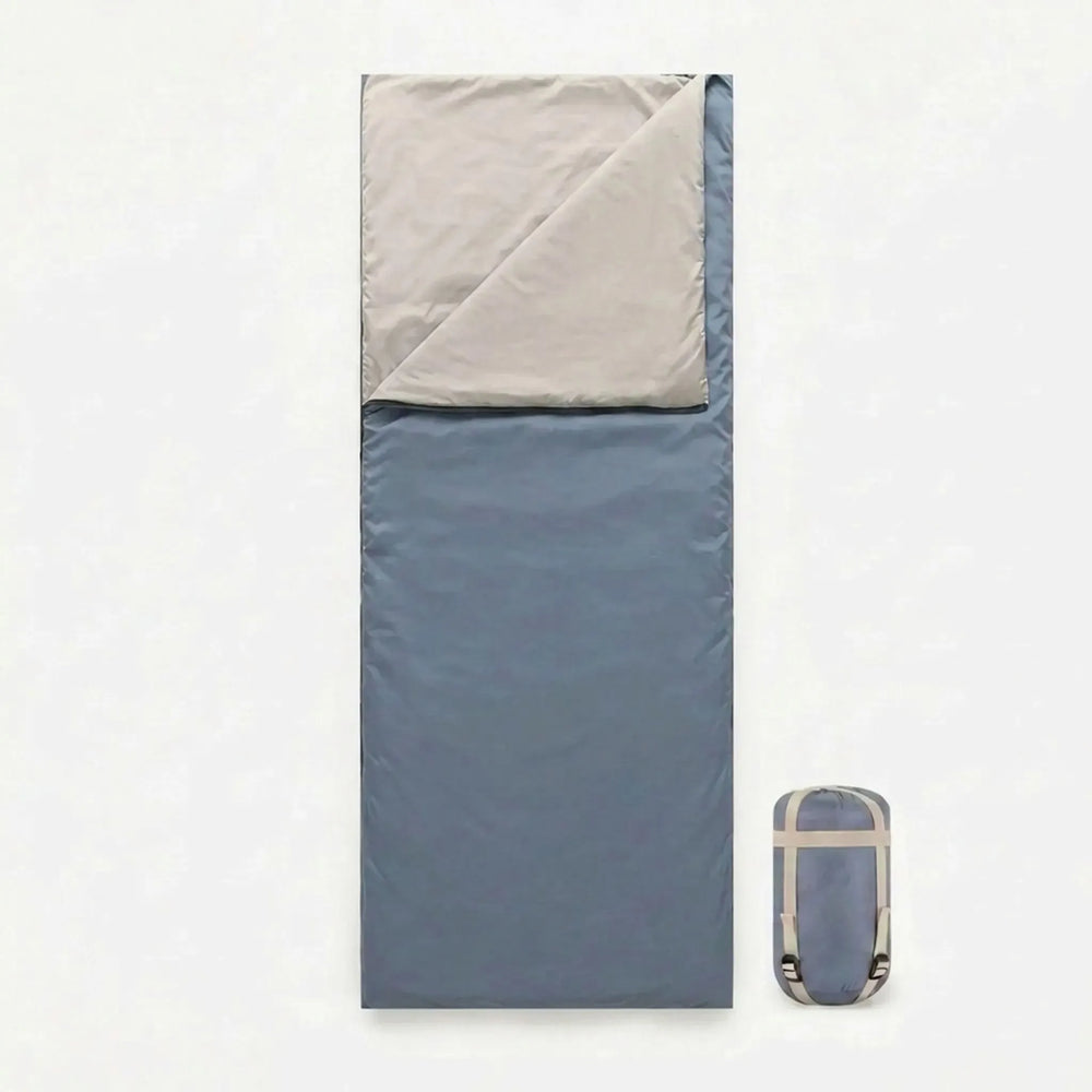 Leichter Deckenschlafsack, vielseitig nutzbar im Frühling & Sommer. Perfekt für Outdoor-Abenteuer.
