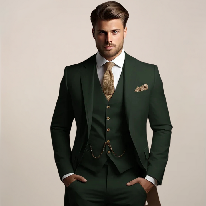 Detailaufnahme des Revers und der Knoepfe des Sakkos vom vielseitigen Herren Dreiteiler Slim Fit Anzug "Yannick".