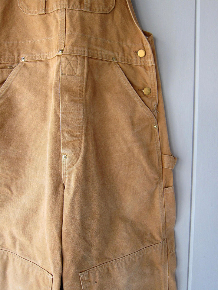 Vielseitige Damen Vintage Latzhose: praktisch für Alltag, Gartenarbeit & stylische Freizeit-Looks.