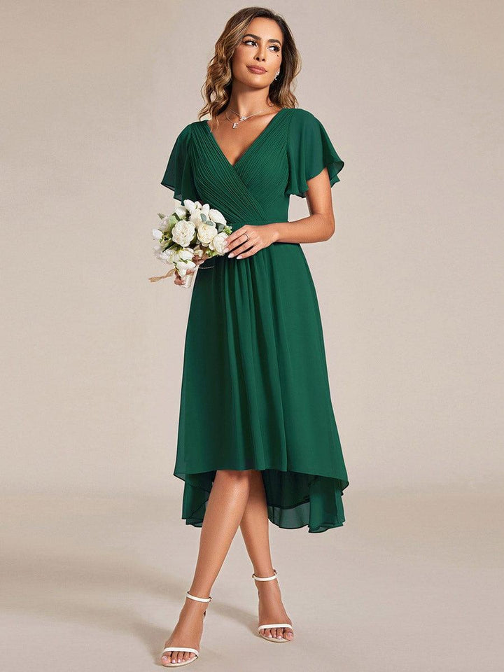 Sommerliches Vokuhila Festkleid für Damen, Kurzarm, Midi-Länge, perfekt als elegantes Abendkleid.