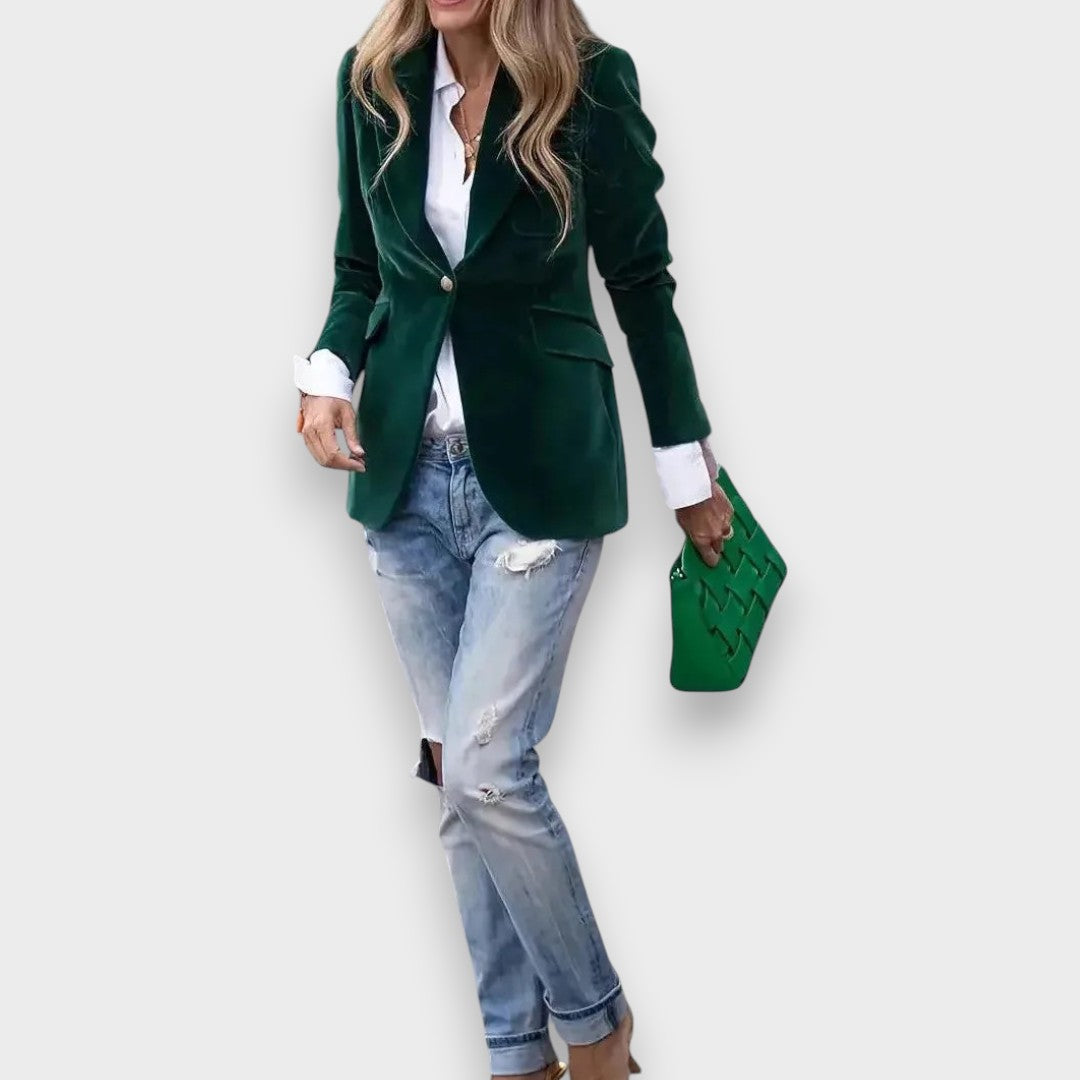 Rückenansicht des Damenblazers, schlicht & elegant. Die vielseitige Businessjacke für professionelle Auftritte.