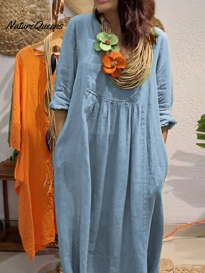 Elegantes Damenkleid Evelyn: Mit femininem V-Ausschnitt und praktischen 3/4 Ärmeln. Ideal für Freizeit & Urlaub.