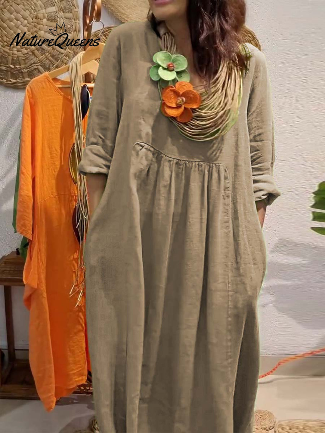 Bequemes Freizeitkleid Evelyn: Lockere Passform und leichter Stoff machen dieses Sommerkleid komfortabel und stilvoll.