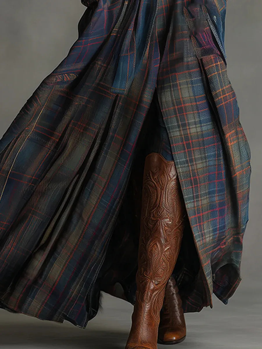 Marineblaues Damen Langarm Maxikleid mit Tartan-Rock und schwingendem Saum für Eleganz im Herbst & Winter.