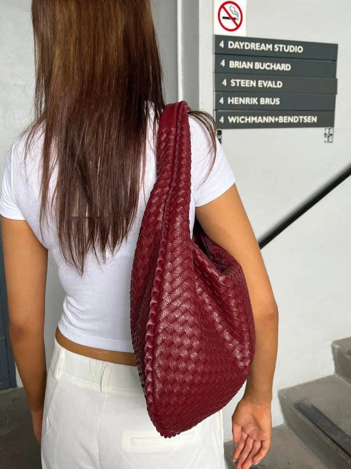Große Damen Hobo Tasche mit Flechtoptik, schicke Schultertasche, modisches Accessoire mit viel Stauraum.