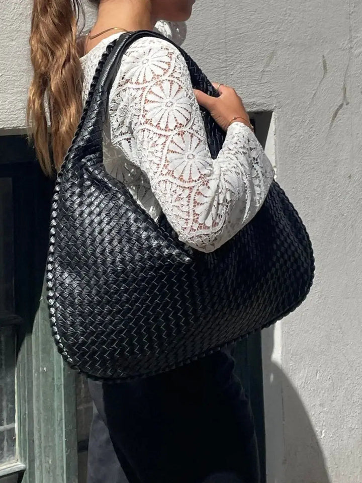 Elegante Damen Handtasche, große Hobo Tasche mit Flechtoptik, ideal als stilvolle Alltagstasche und Schultertasche.