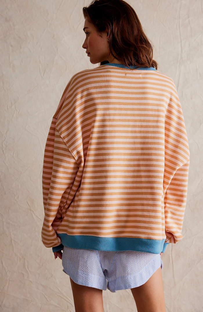 Entspannter Damen Langarm Pullover, gestreift. Ideal für stilvolle und gemütliche Alltagslooks.