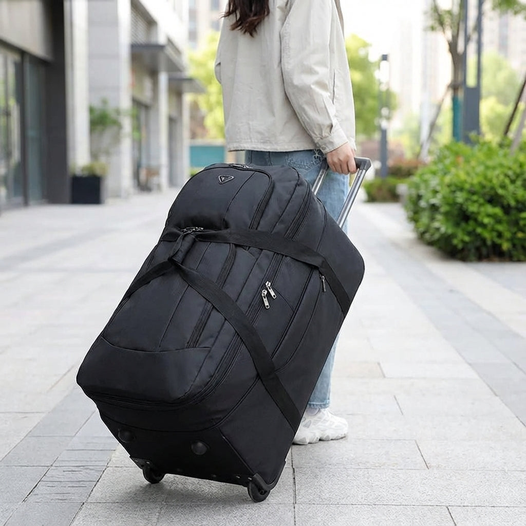 Große faltbare Unisex Reisetasche FoldRover mit Rollen, ideal als leichtes Reisegepäck oder Handgepäck für den Urlaub.