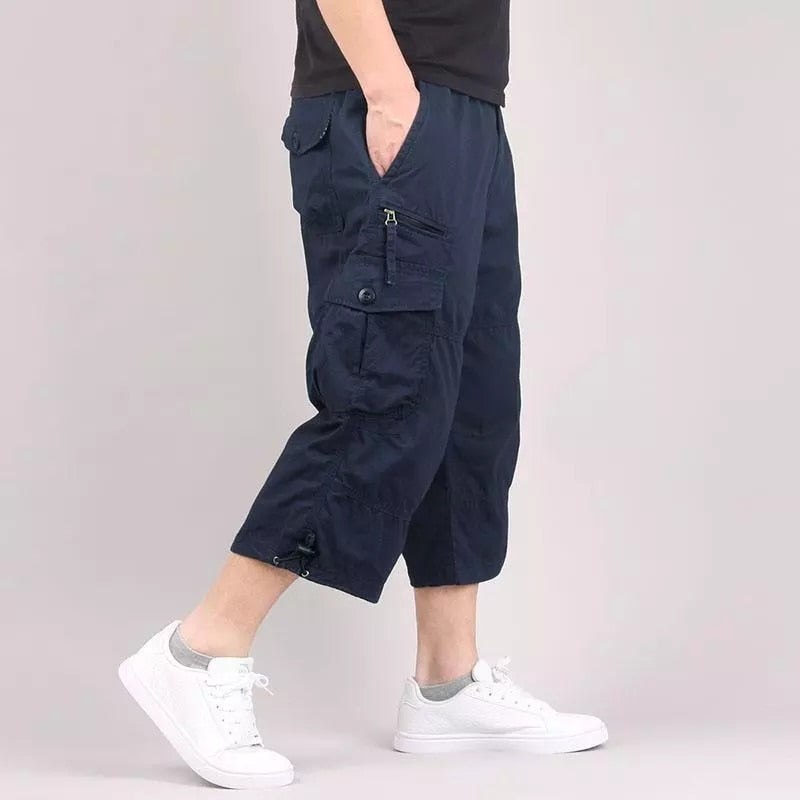 Lässige Herren 3/4 Cargo Hose als Sommerhose für entspannte Tage. Praktisch mit vielen Taschen.