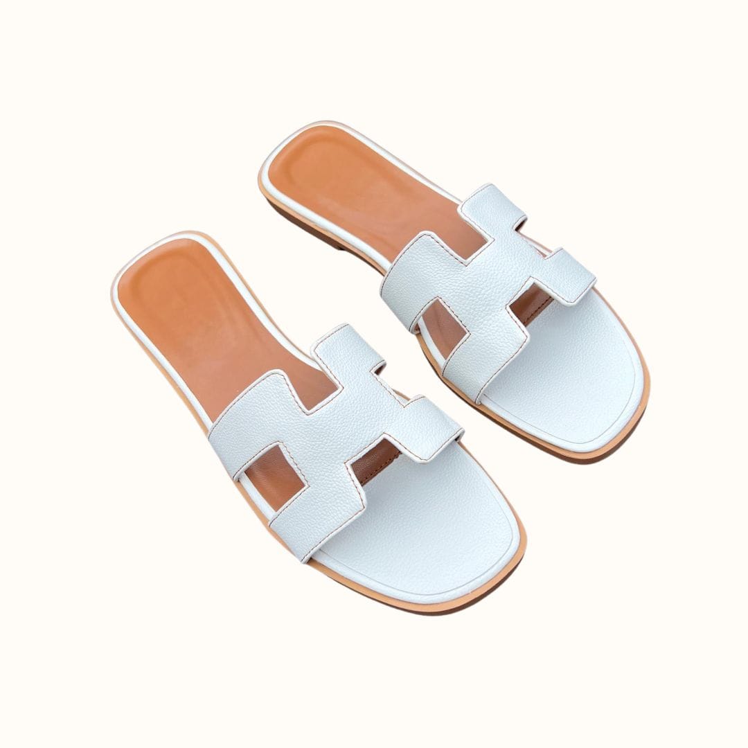 Rutschfeste Damen H-Sandalen, bequem und sicher für alle Sommeraktivitäten.