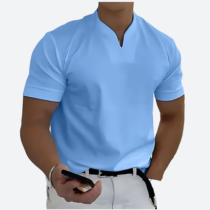 Elegantes unifarbenes Herren Polo-Shirt, perfekt für smarte Business-Casual-Outfits oder stilvolle Freizeit.