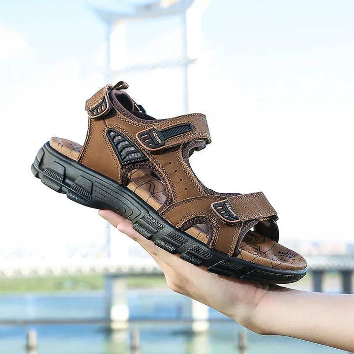 Outdoor Herren Sandalen, ergonomisch & bequem, perfekt für Sommeraktivitäten.