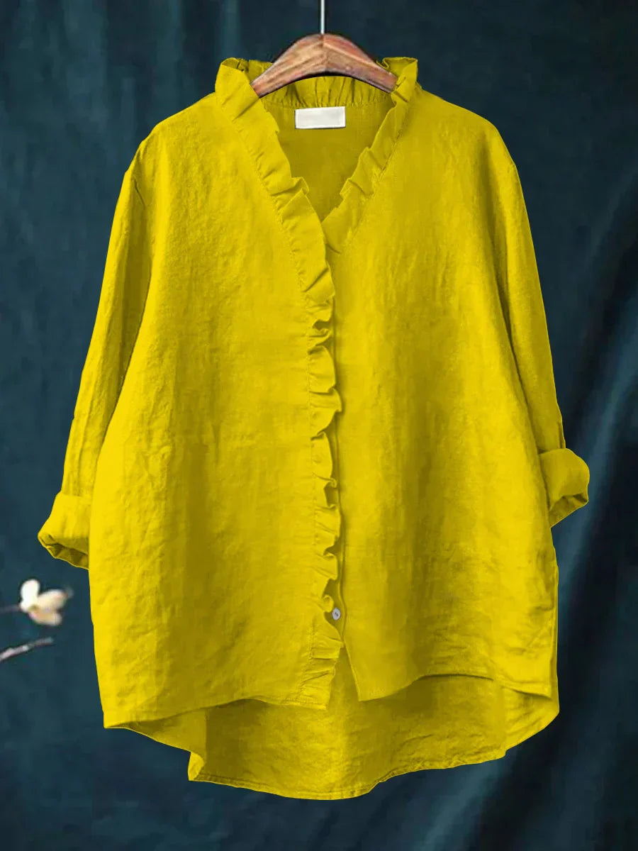Lockeres Damen Rüschenshirt als elegantes Basic Oberteil, langarm, mit Rüschen und Knopfleiste.