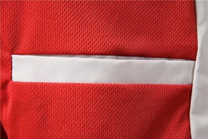 Klassische Herren Übergangsjacke, alltagstauglich und modisch. Robuste Freizeitjacke für stilvolle Herrenmode.