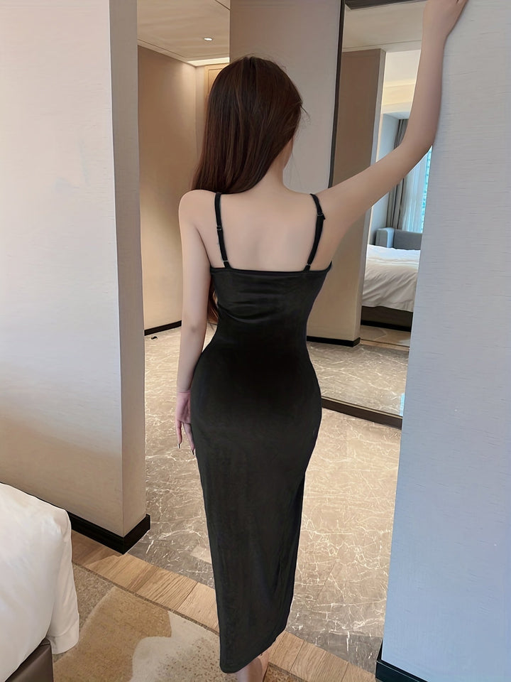 Figurbetontes Damen Partykleid, königsblau, mit elegantem Schlitz und dünnen Trägern für Tanzabende.